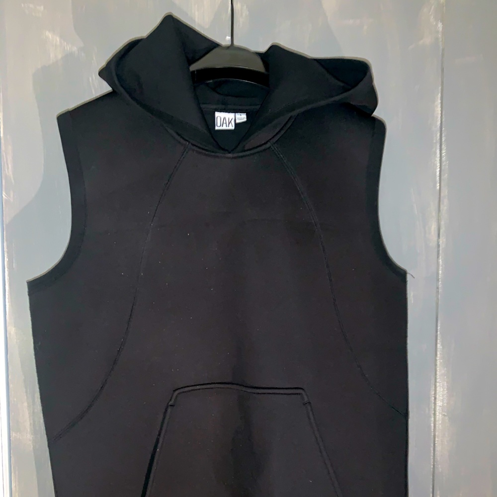 Neoprene sleeveless hoodie